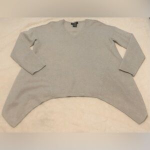 100% Cashmere Lord & Taylor Sweater - grey v-neck size M